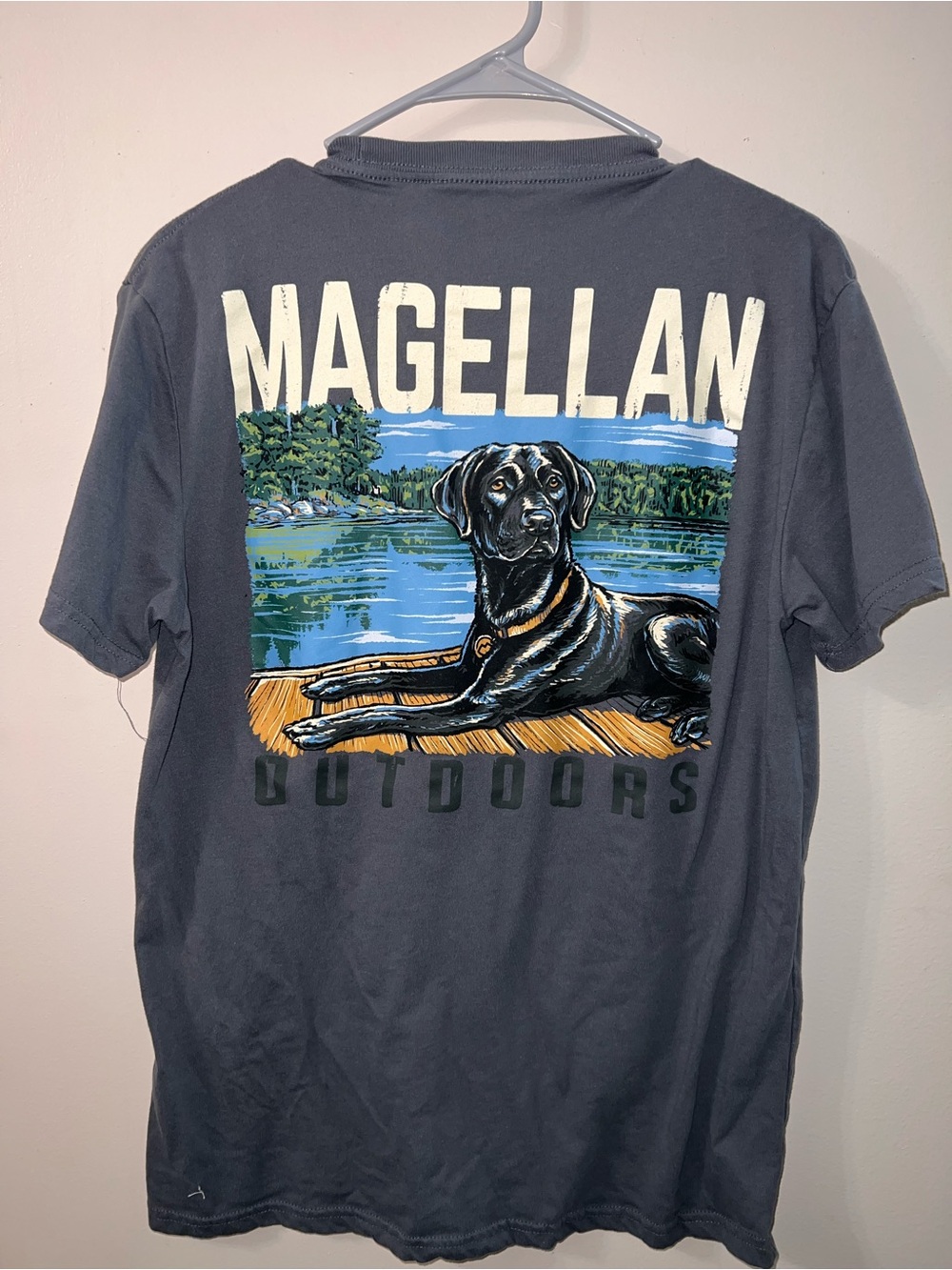 Magellan Outdoors Gray Tee with Black Labrador Dock Graphic